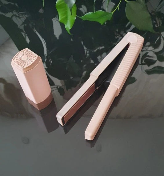 Blush Wireless Ceramic Mini Straightener